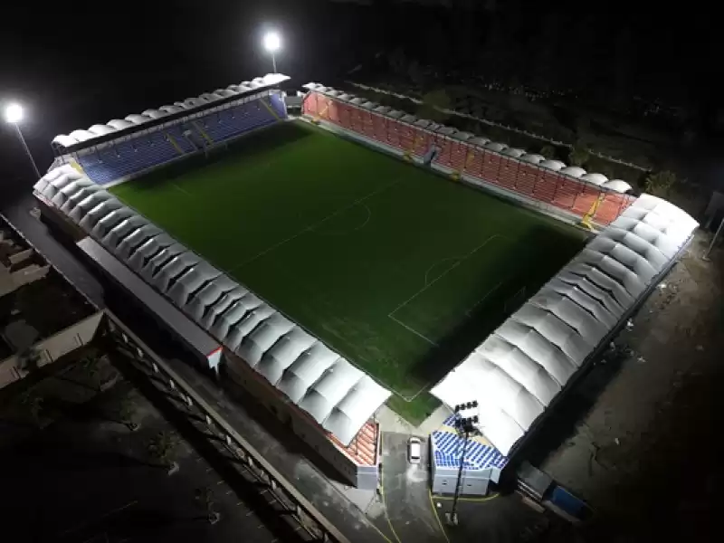 Hatay'da Yenilenen Fuat Tosyalı Stadyumu Açıldı