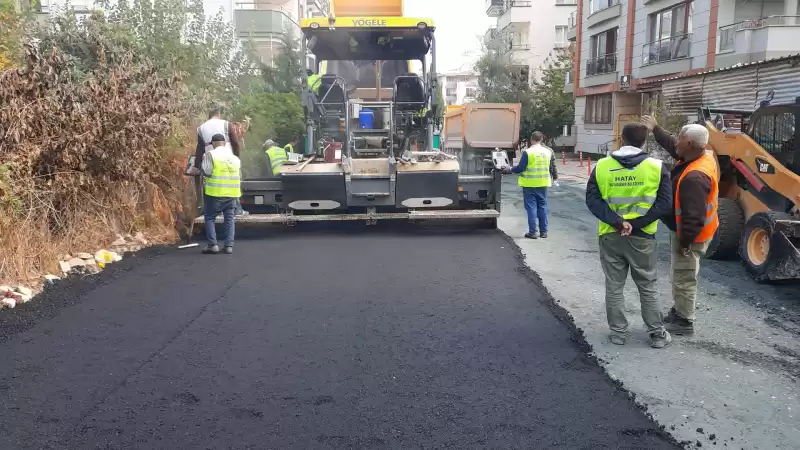 Bahriye Üçok Caddesi Asfaltlanıyor