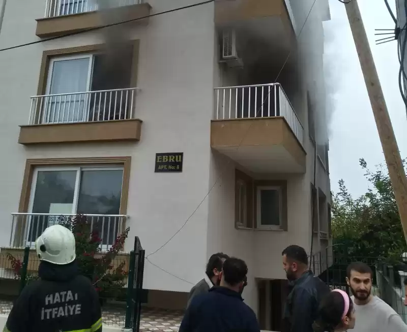 Antakya'da Apartman Dairesinde çıkan Yangın Söndürüldü