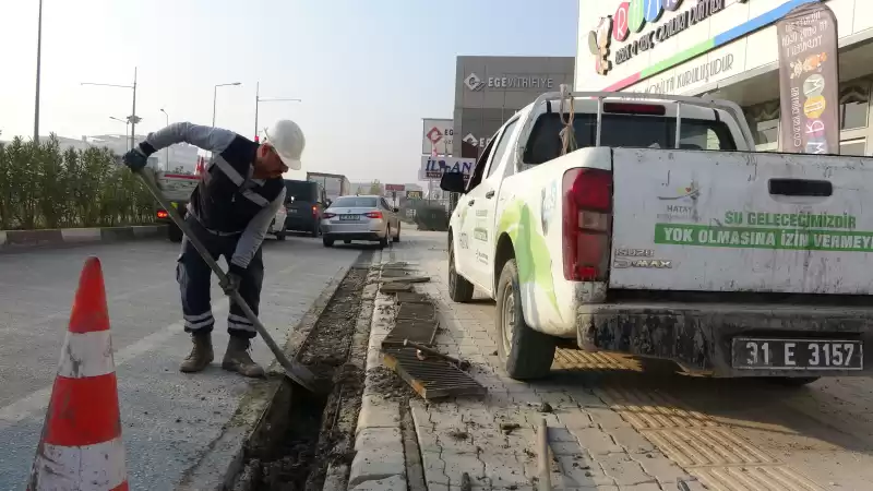 Yoğun Yağışlara Karşı Mazgallar Temizleniyor