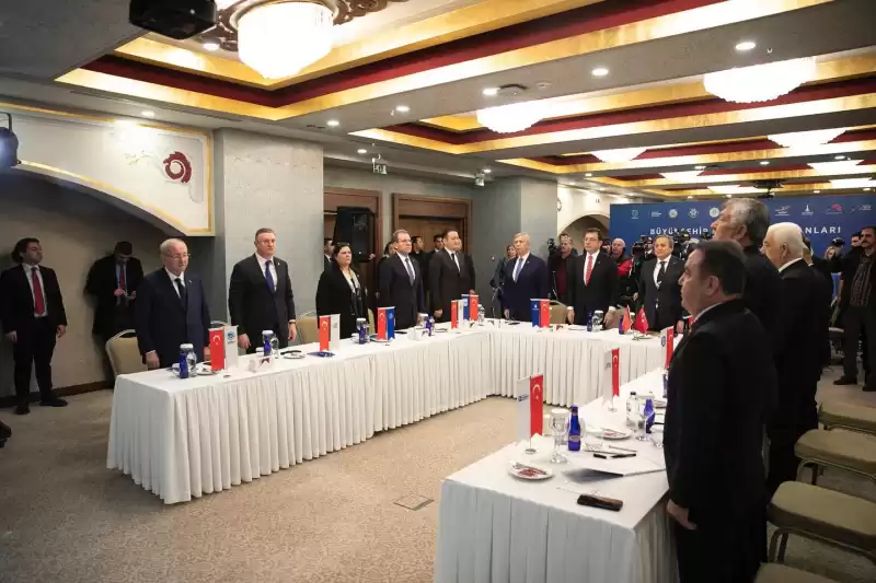 CHP’Lİ 11 BÜYÜKŞEHİR BELEDİYE BAŞKANINDAN ORTAK BİLDİRİ