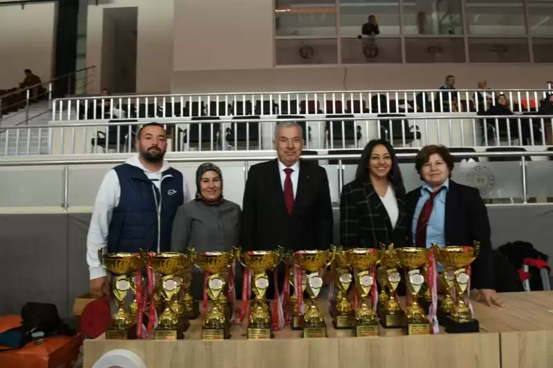 MASA TENİSİ DOSTLUK LİGİ 24. ETAP MÜSABAKALARI  ANTAKYA’DA YOĞUN İLGİ GÖRDÜ