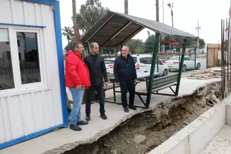 Şehir Kütüphanesi Projesini Inceledi