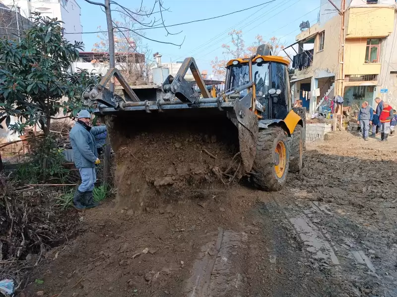 Samandağ’da Yol Genişletme çalışması