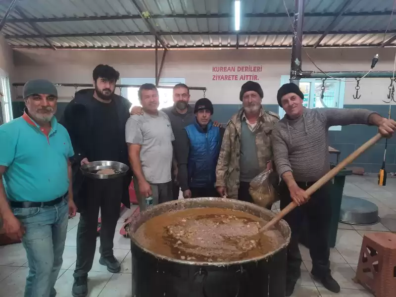 Almanyalı Hayırseverler Samandağ’ında Kazanlar Kaynattı