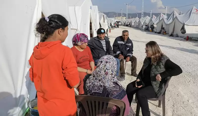 Türk Hukukçu Kadınlar Derneği Başkanı Süreyya Turan Depremzede Kadınları Ziyaret Etti