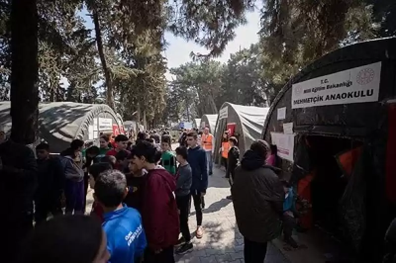 Mehmetçik Hatay’da Kurduğu Donanımlı çadırlarla Depremzedelere Destek Oluyor