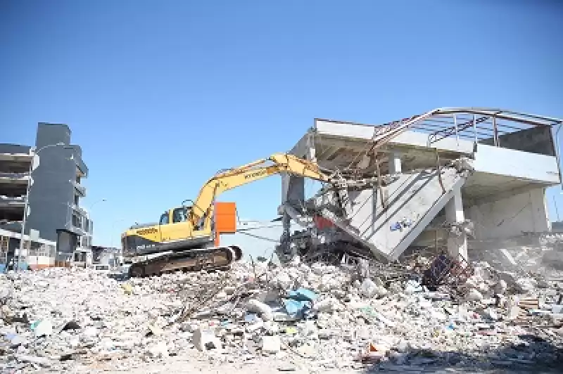 Hatay'da Bina Yıkım Ve Enkaz Kaldırma çalışmaları 51 Mahallede Sürüyor