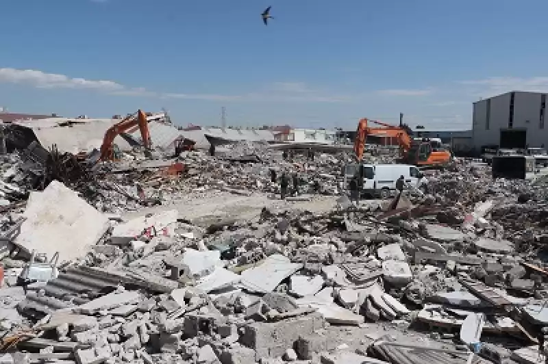 Hatay'da Bina Yıkım Ve Enkaz Kaldırma çalışmaları 29 Mahallede Sürdü