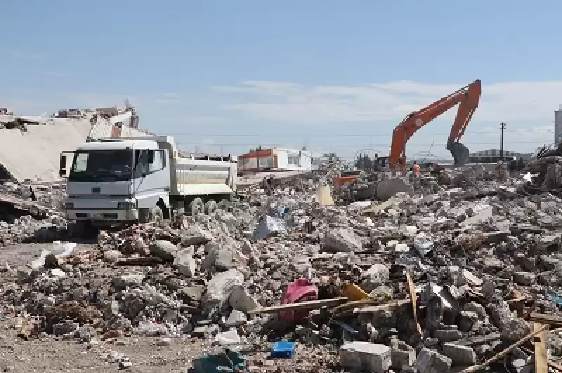 Hatay'da Bina Yıkım Ve Enkaz Kaldırma çalışmaları 29 Mahallede Sürdü