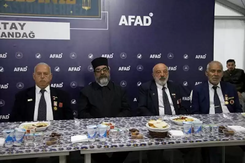 İçişleri Bakanı Soylu, Hatay'da Depremzedelerle Iftarda Buluştu