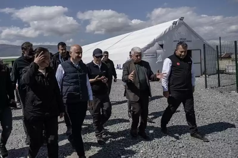 Bakan Karaismailoğlu Deprem Bölgesi Hatay'da Incelemelerde Bulundu