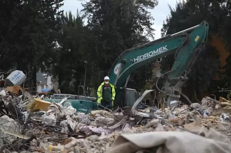 DSİ, Hatay'da 1 Milyon 400 Bin Ton Moloz Taşıdı