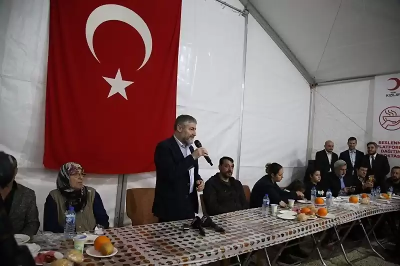 Hazine Ve Maliye Bakanı Nebati, Hatay'da Depremzedelerle Iftarda Buluştu: