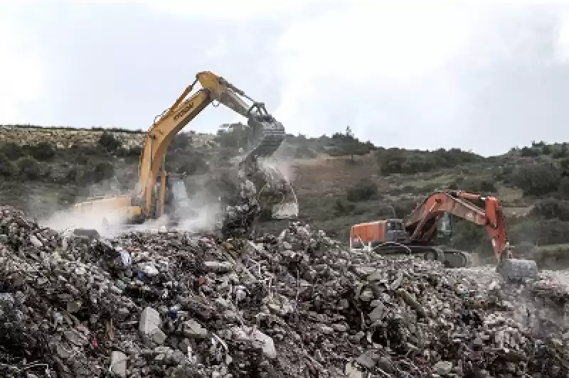 Hatay'da Yıkık Ve Acil Yıkılacak Binalarda Enkazın Yüzde 49'u Kaldırıldı