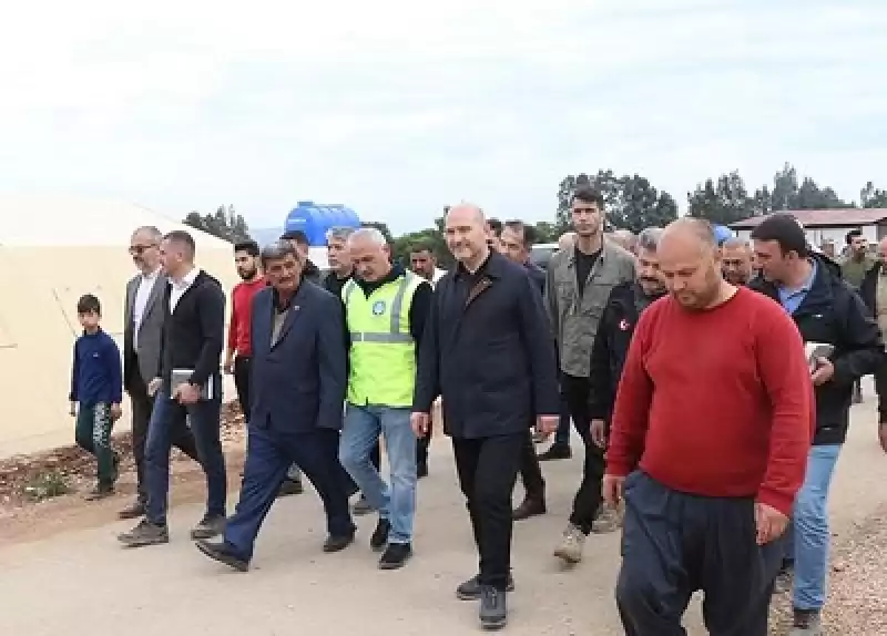 İçişleri Bakanı Soylu, Hatay'da Konteyner Ve çadır Kentleri Ziyaret Etti