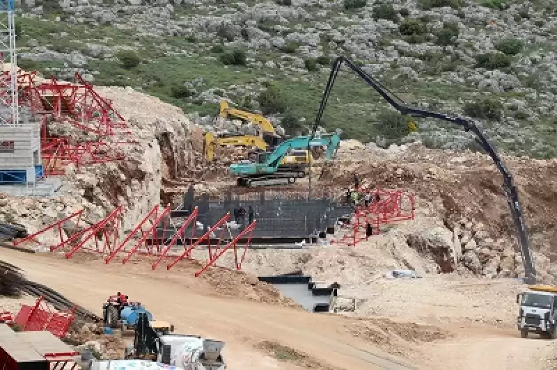 Depremin Etkilediği Hatay'da Temeli Atılan Kalıcı Konutların Inşaatı Yükselmeye Başladı 