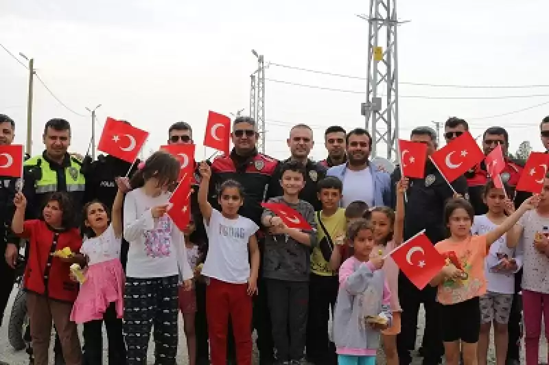 Hatay'da Polislerden Depremzede çocuklara Moral Etkinliği