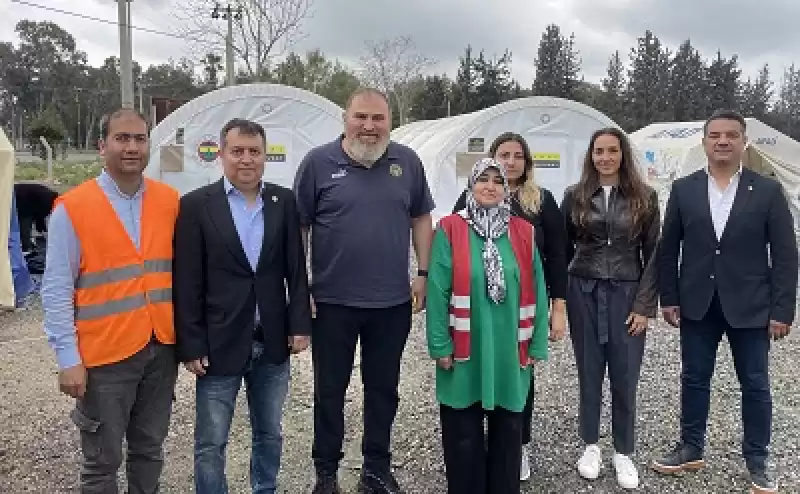 Fenerbahçe Kulübü Yönetim Kurulu Üyesi Komsuoğlu, Hatay'da Depremzedeleri Ziyaret Etti