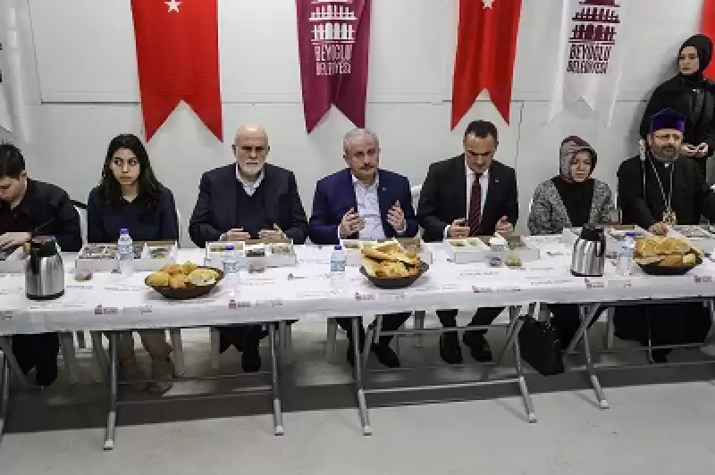 Depremden Etkilenen Hatay'da 3 Semavi Dinin Temsilcileri Iftarda Buluştu