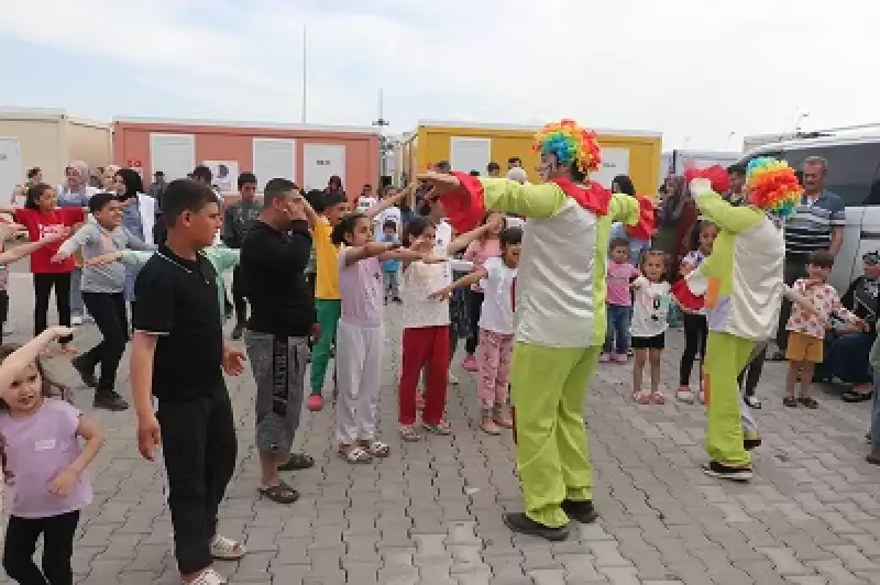 Hatay'da Depremzede çocuklar Için Bayram Eğlencesi Düzenlendi