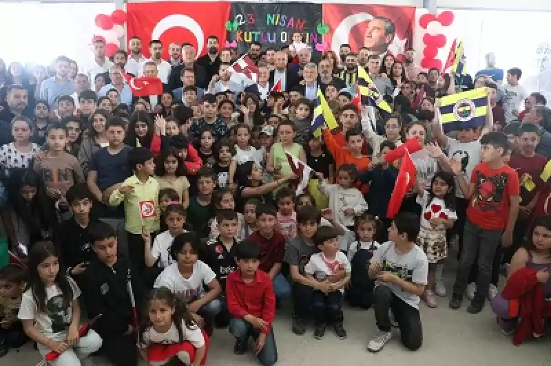 Fenerbahçe Gönüllüleri, 23 Nisan'da Hataylı Depremzede çocuklarla Buluştu