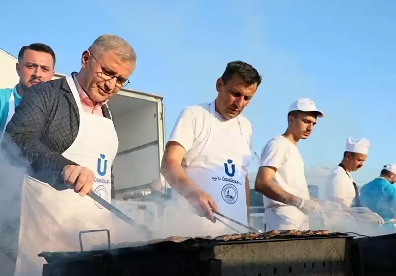 Üsküdar Belediyesi Hatay'da Depremzedeler Için Mangal Yaktı