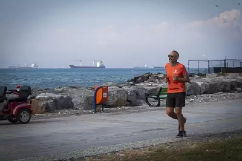 Sinop'tan Hatay'a Koşan Iş Insanı Depremzedeler Için Bağış Topladı 