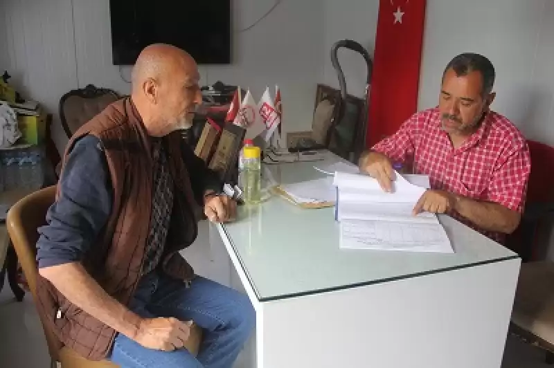 Hatay'da Muhtarlar Yan Yana Kurulan Konteynerlerde Hizmet Veriyor