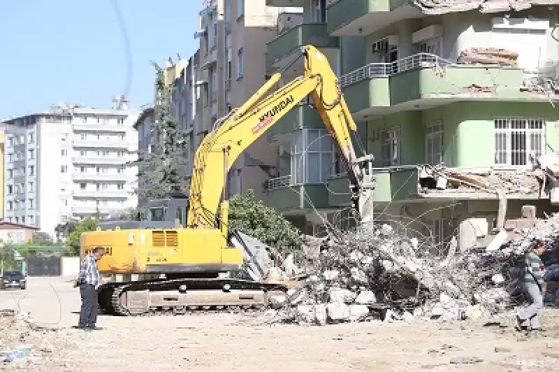 Hatay'da Bina Yıkım Ve Enkaz Kaldırma çalışmaları 69 Mahallede Sürdü