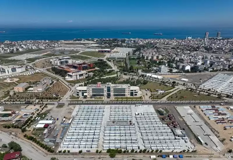 İskenderun'da Kurulan 260 Konteynerde Yaşam Başladı