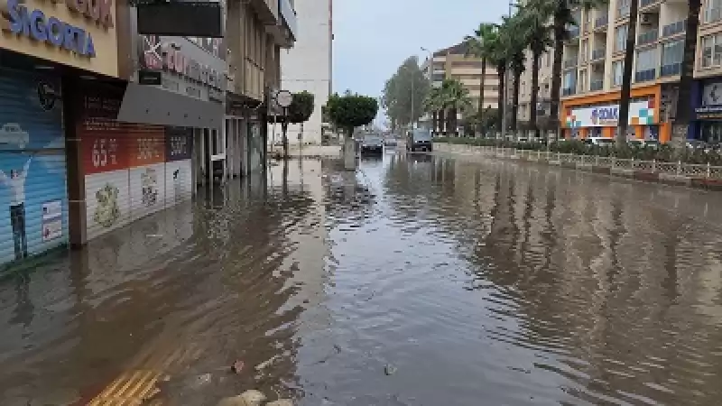 İskenderun Sahili Yine Suya Teslim