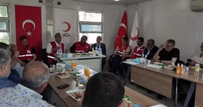 KIZILAY GENEL MERKEZ YÖNETİCİLERİNDEN HATAY'A ZİYARET