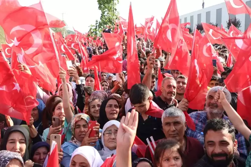 Cumhurbaşkanı Erdoğan Hatay'da Vatandaşlara Hitap Etti