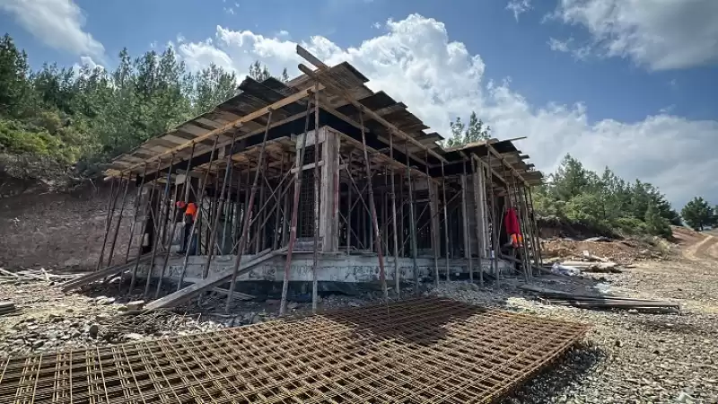 Depremden Etkilenen Hatay Arsuz'da Kalıcı Köy Evlerinin Inşası Sürüyor