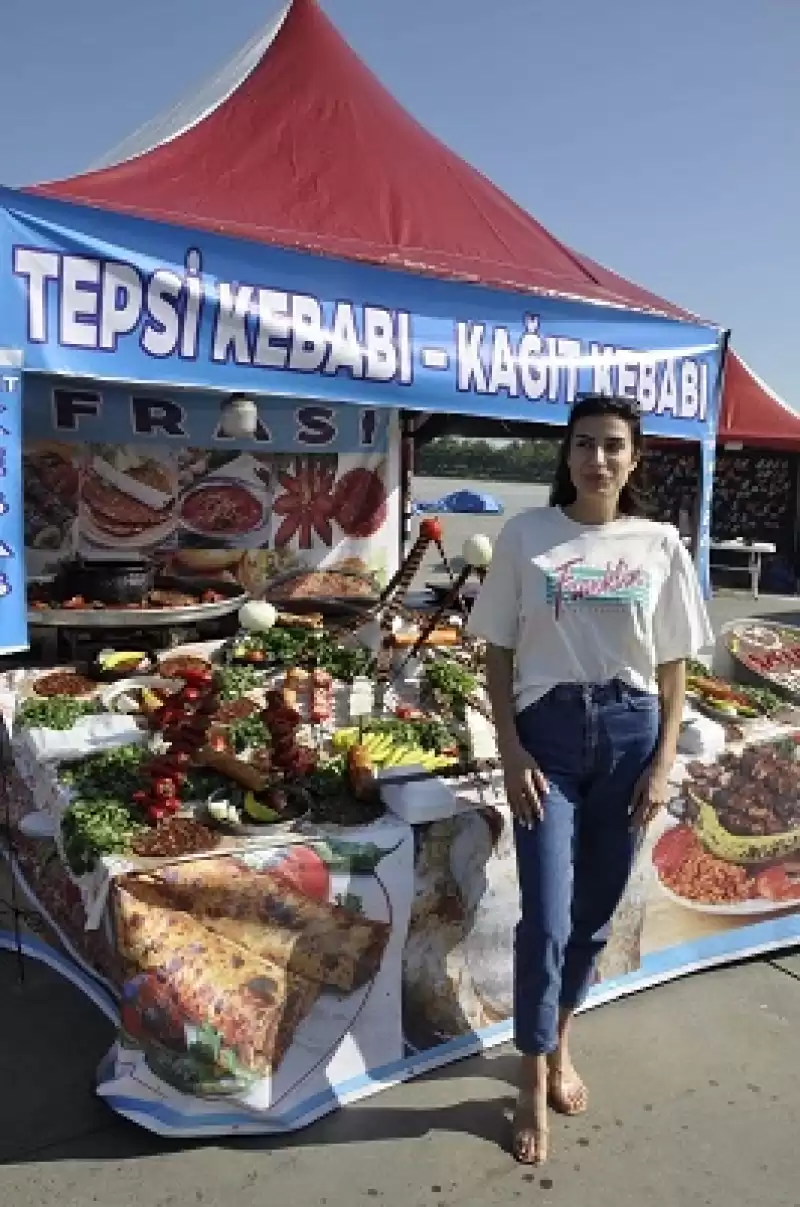 Duygu Çakmak Hatay Dayanışma Günlerinde