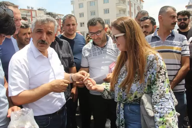 Hatay'da Yapımı Tamamlanan 200 Prefabrik Iş Yerinin Anahtarı Teslim Edildi