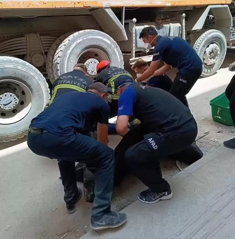 Hatay'da Hafriyat Kamyonunun çarptığı Yaya öldü