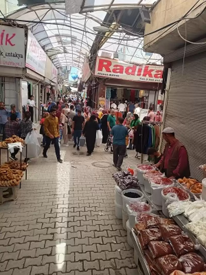 Tarihi çarşıda Bayram Hareketi