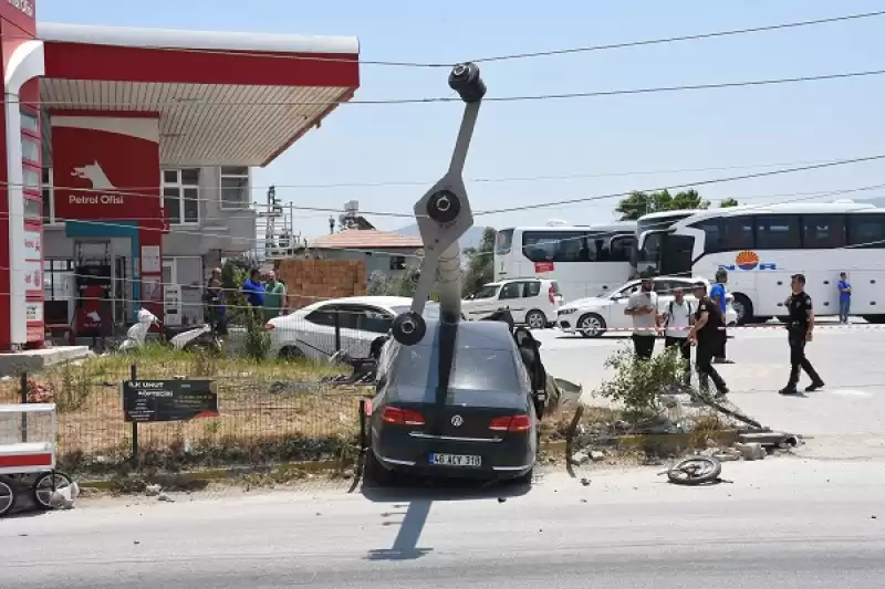 Hatay'da Trafik Kazasında 1 Kişi öldü, 2 Kişi Yaralandı