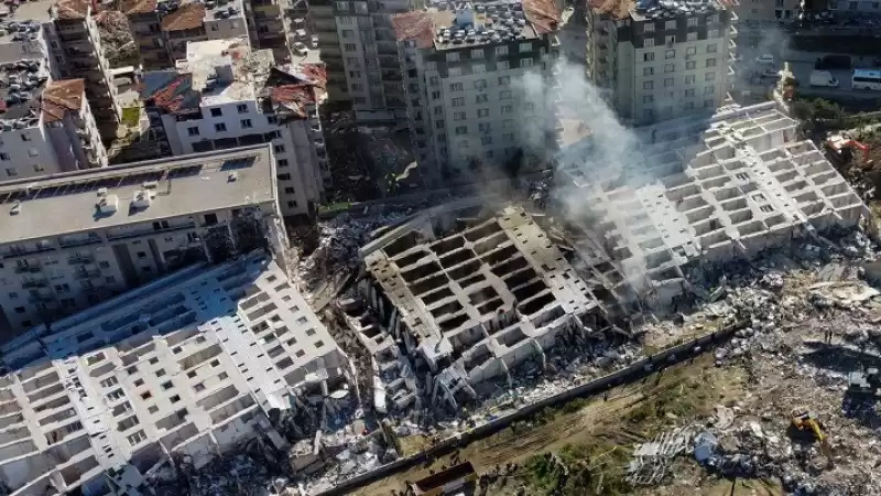 Hatay'daki Binalarda El Ile Ufalanabilecek Kadar Düşük Kalitede Beton Kullanılmış