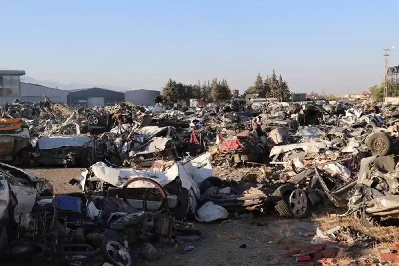 Depremler Hatay'daki 18 Bin 711 Araçta Hasara Neden Oldu