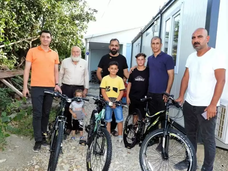 Samandağ Kaymakamı Mehmet Aksu, Depremzedelerle Görüştü