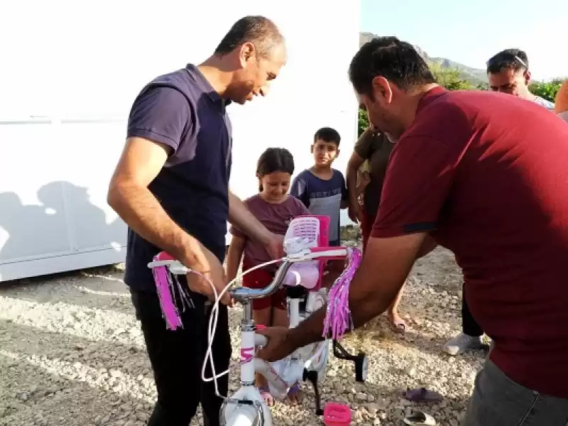 Samandağ Kaymakamı Mehmet Aksu, Depremzedelerle Görüştü