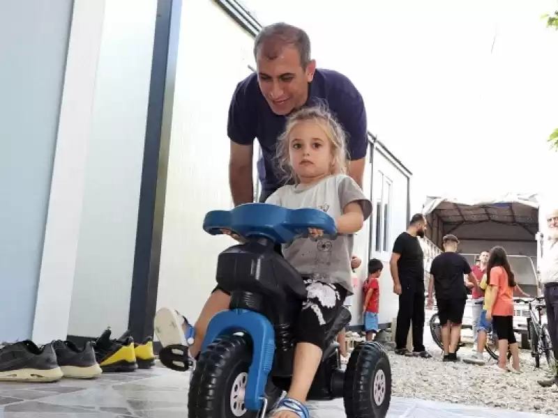 Samandağ Kaymakamı Mehmet Aksu, Depremzedelerle Görüştü