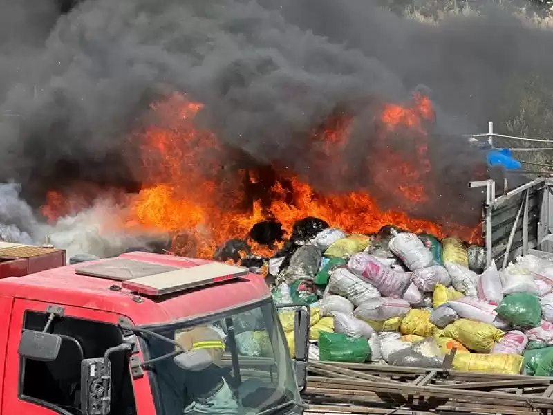 Hatay'da Fabrika Bahçesinde çıkan Yangın Söndürüldü