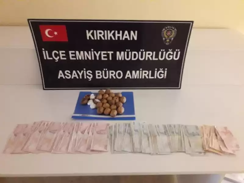 Hatay'da Cevizlerin Içinde Uyuşturucu Saklayan 4 Zanlı Yakalandı