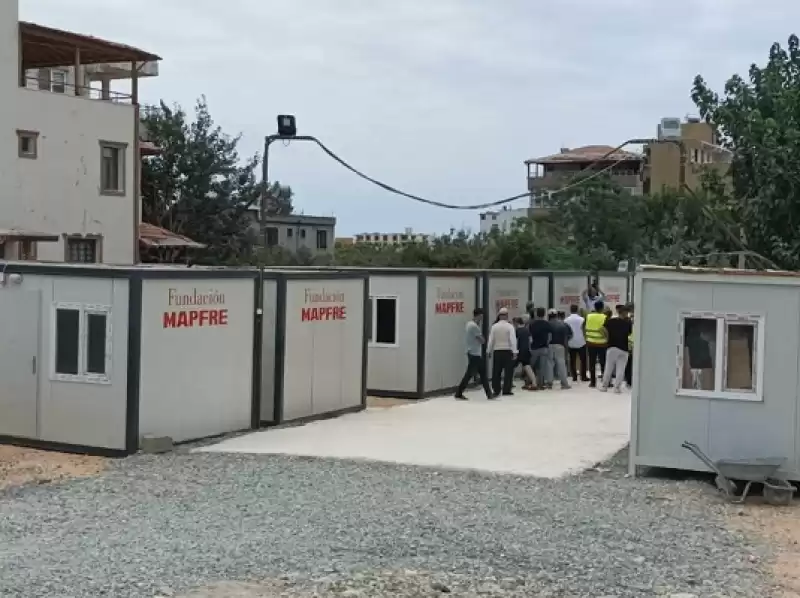 Hatay'daki Depremzedelere Konteyner Desteği