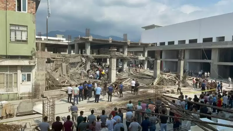 Hatay'da Inşaata Beton Dökümü Sırasında çökme Sonucu 4 Işçi Yaralandı