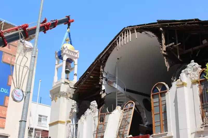 İskenderun’da Ağır Hasar Gören Aziz Nikola Rum Ortodoks Kilisesi'nde Güçlendirme çalışmaları Yapılıyor